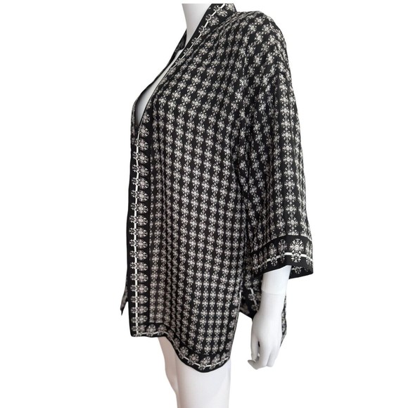NEW Max Studio Kimono Black White Top Light Jacket Beach Cover up Boho Sz S - Picture 2 of 5